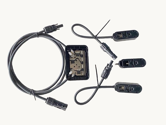 Main Functions of the Solar Panel Connection Box